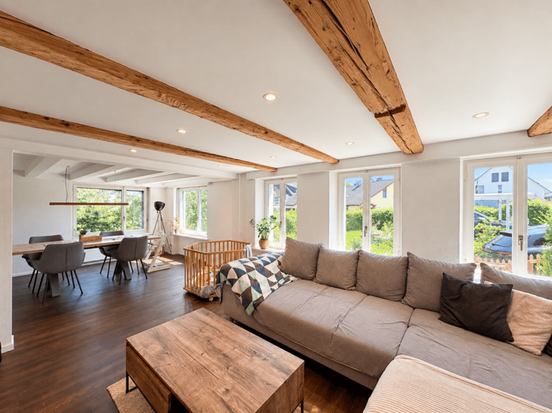 4.5-Zimmer-Doppeleinfamilienhaus an sonniger Lage (1)
