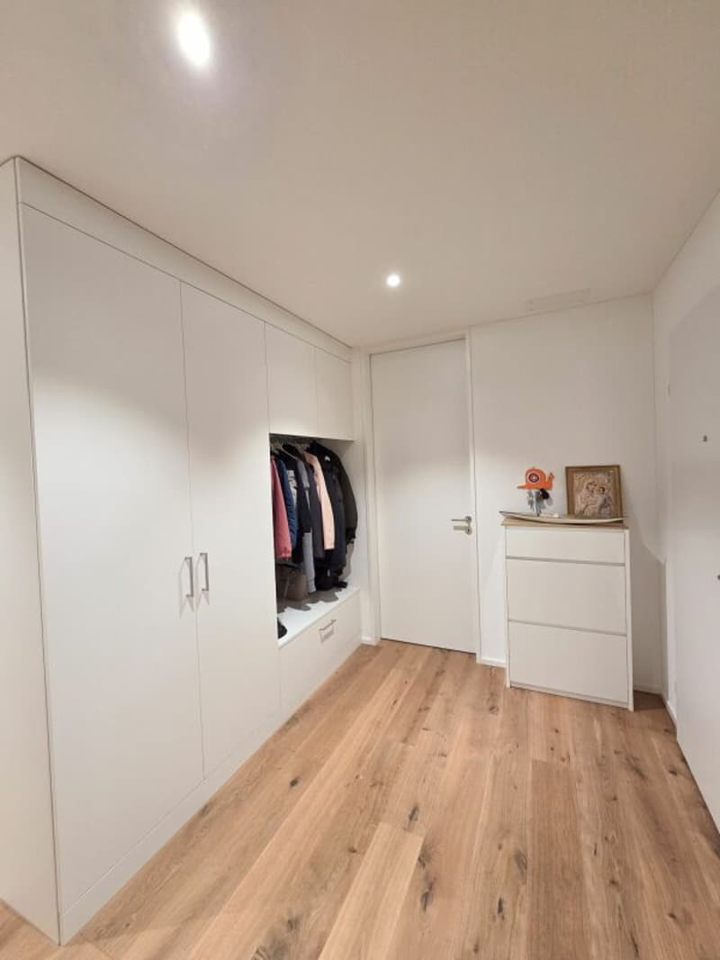 Appartamento mansardato di 5,5 locali con balcone coperto (3)