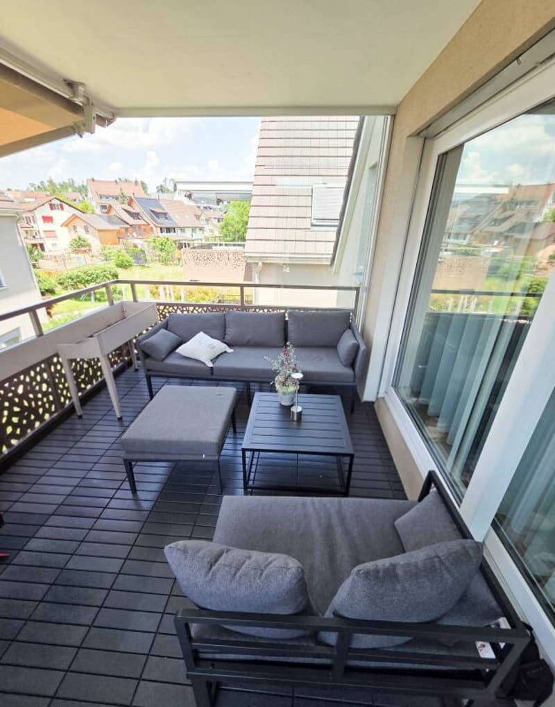 Appartamento mansardato di 5,5 locali con balcone coperto (2)