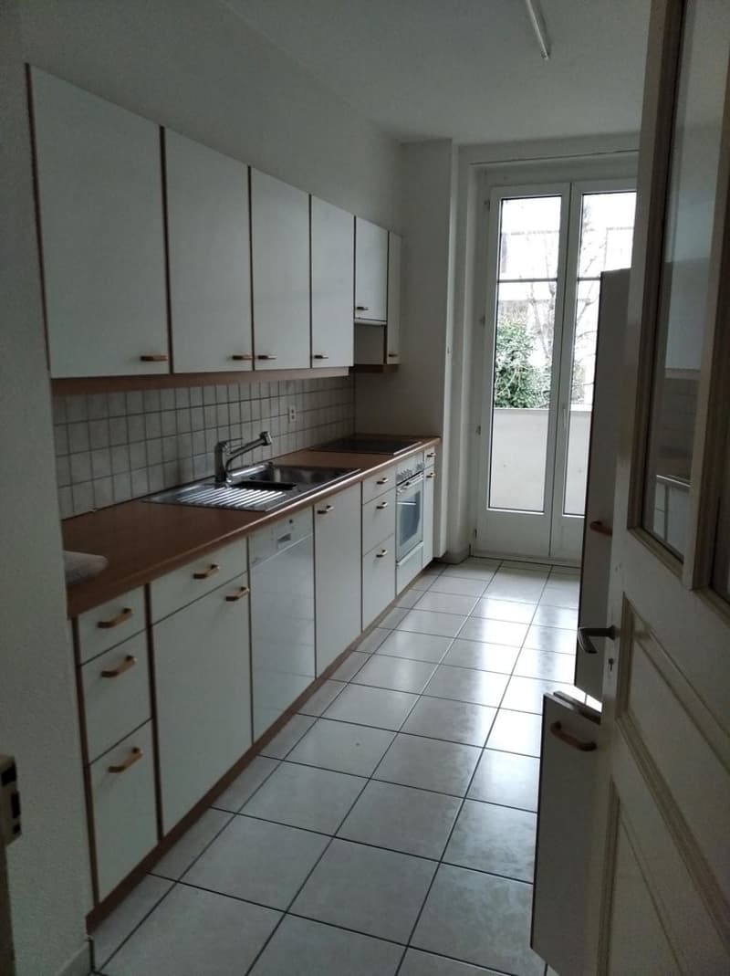Haus_16_3-Zwhg_3.OG__Kueche_1.jpg