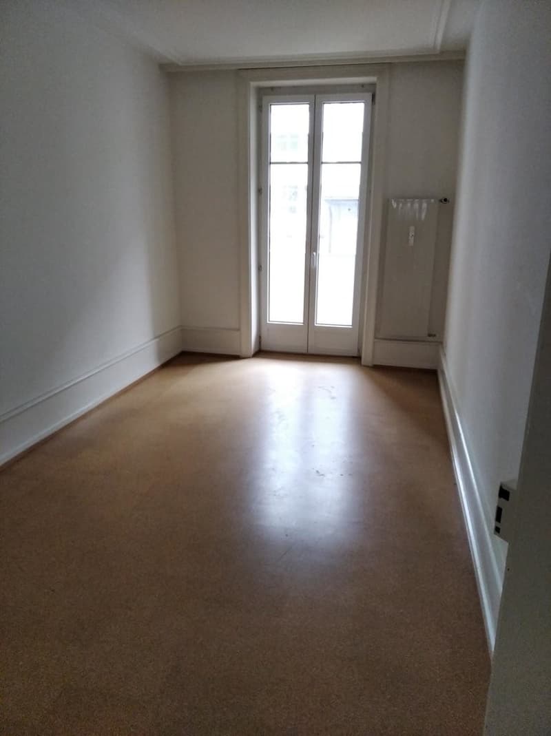 Haus16_2.5-Zwhg_1.OG_Zi_Hof.jpg