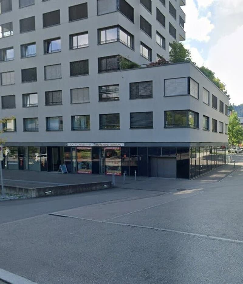 6802.98_Garageneinfahrt.jpg