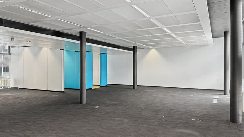 Attractive office space on the 3rd floor in a well-connected location in Zurich Oerlikon (9)