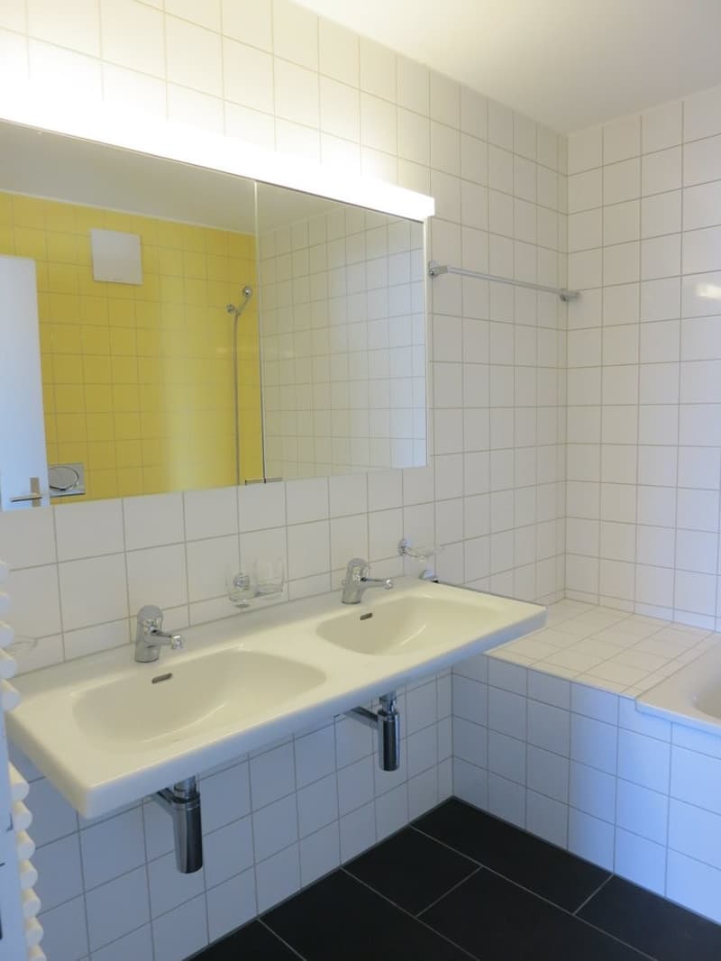 6168.03.0402_Badezimmer.JPG