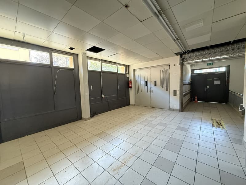 Spacious and flexibly designable commercial space on the ground floor (9)