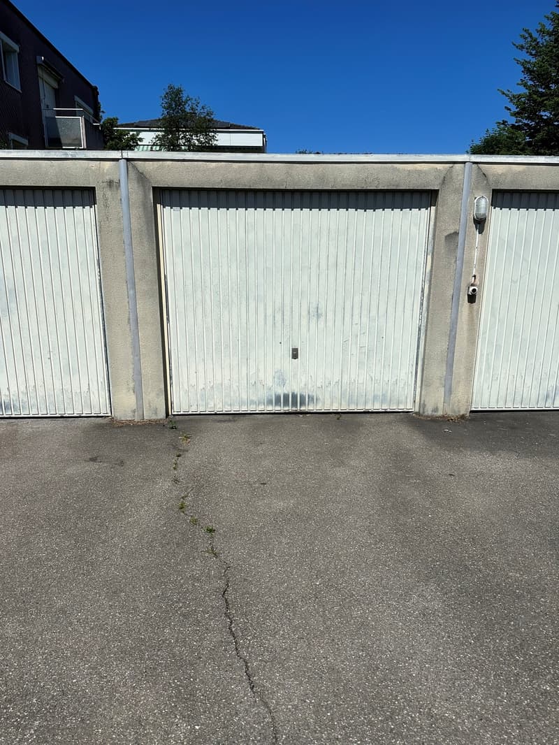 Boxe de garage à louer à Dietlikon (2)