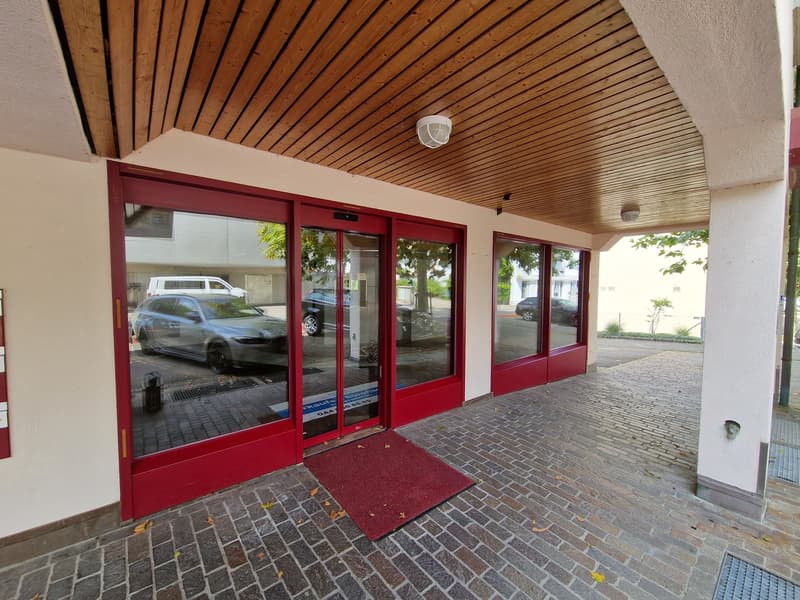 Praxis-/Büro-/Verkaufsfläche im Zentrum von Männedorf (7)