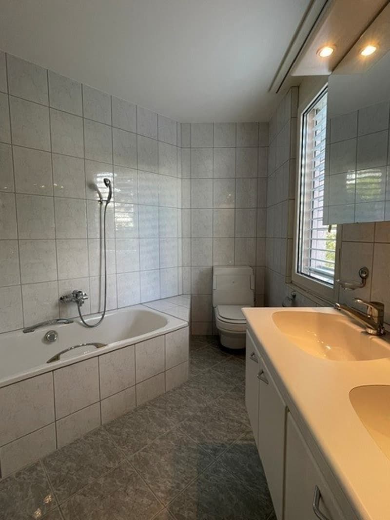 Bad mit Wanne