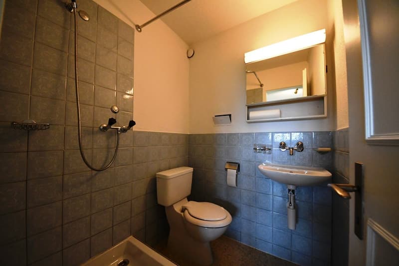 Craft/Storage room with wet cell for rent (4)