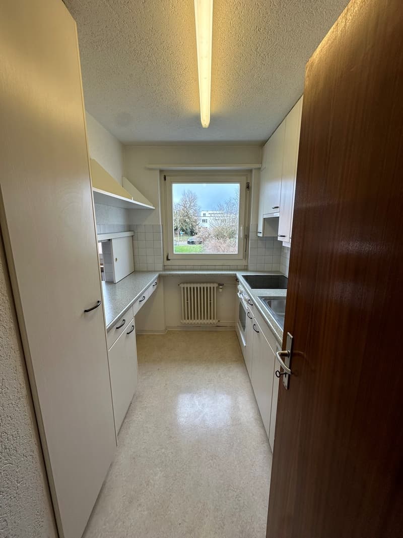 Charming 2.5-room apartment - near Dietlikon train station (2)