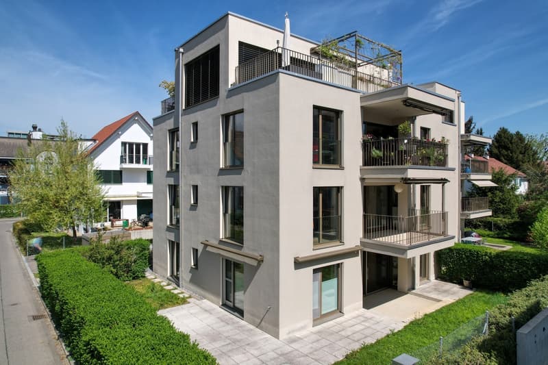 Moderne, stilvolle Eigentumswohnung an zentraler und ruhiger Lage (1)