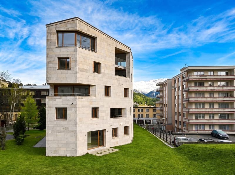 Elegant secondary residences in sculptural architecture Chalavus (10)
