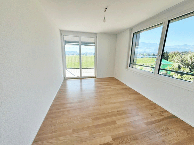 Master Bedroom mit direktem Zugang zur Terrasse