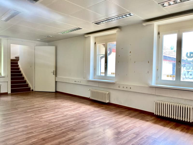 Spazio flessibile per lavoro creativo o ufficio (3)