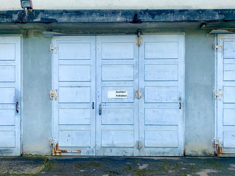 Zwei ebenerdig befahrbare Garagenboxen in Bahnhofsnähe St. Fiden SG (1)