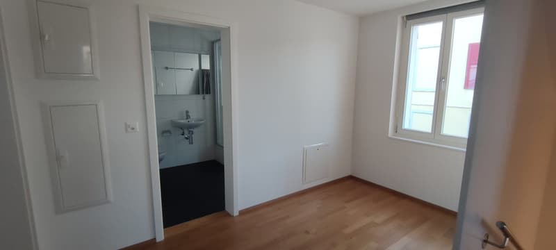 Urban 3.5-room single-family house with 1-room annex and parking space in Winterthur (12)