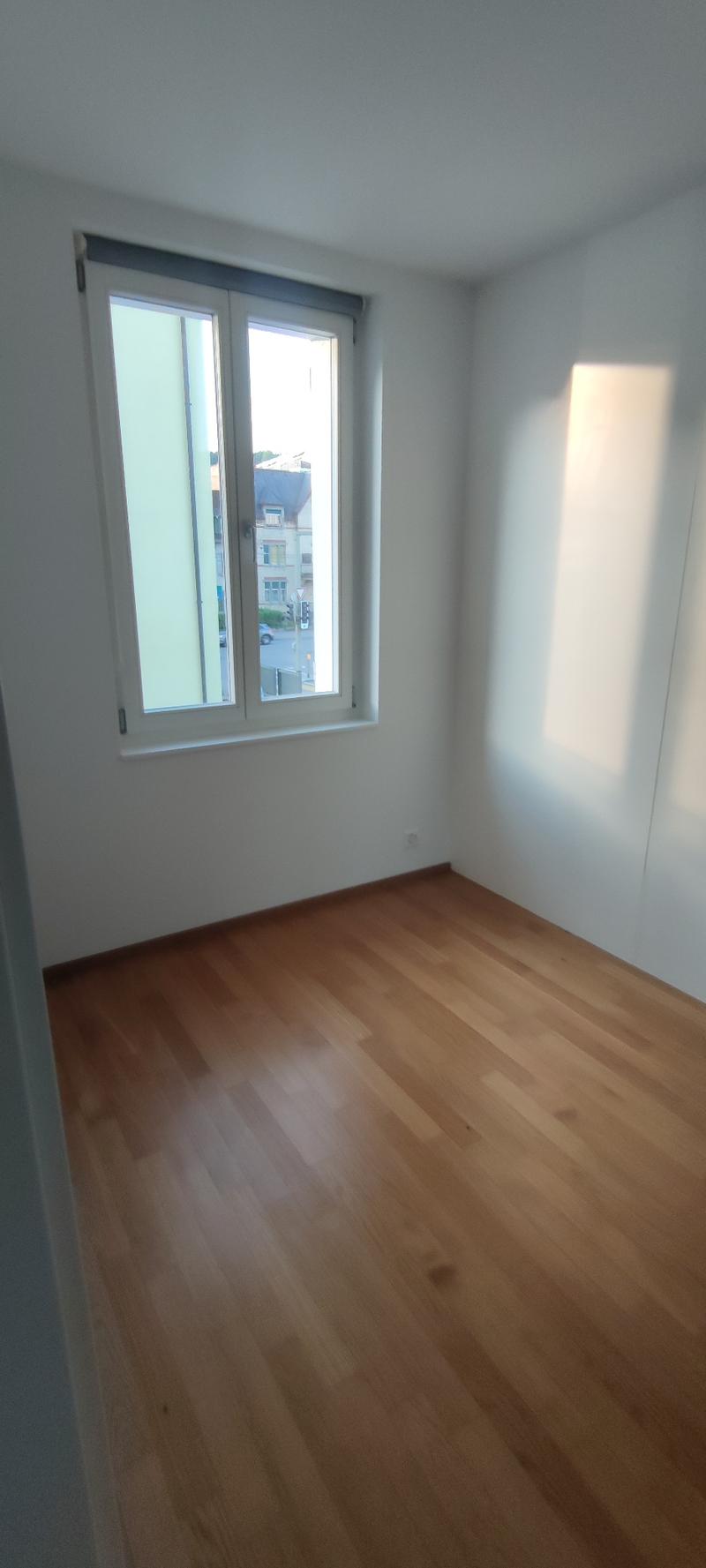 Urban 3.5-room single-family house with 1-room annex and parking space in Winterthur (16)
