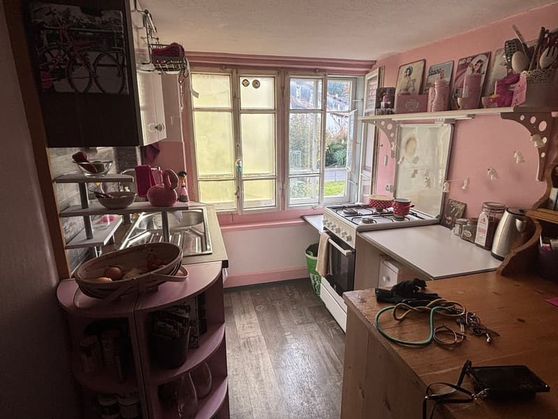 Küche Wohnung rechts