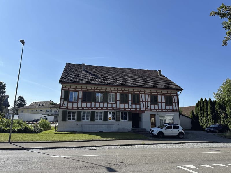 Mehrfamilienhaus mit Baulandgrundstück in der Kernzone (3)