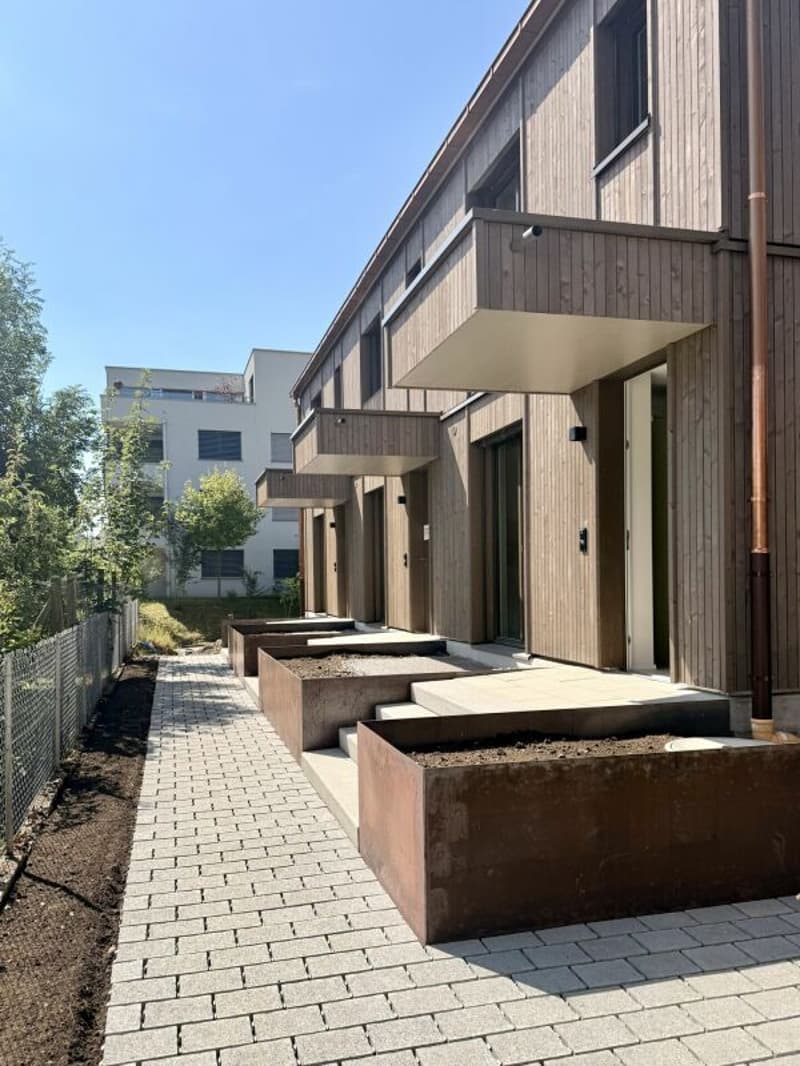 Modernes Wohnen mit Galerie, Garten und eigener Tiefgarage (Mittelhaus) (10)