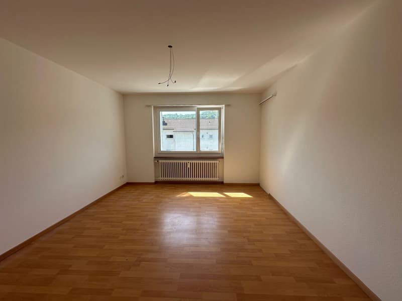 Teilsanierte 3.5-Zimmerwohnung zu vermieten an ruhiger und bevorzugter Lage! (9)