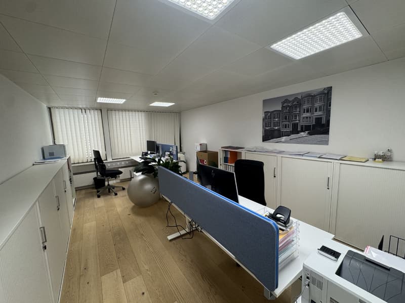 Representative commercial space with 284m2 in a central location (10)