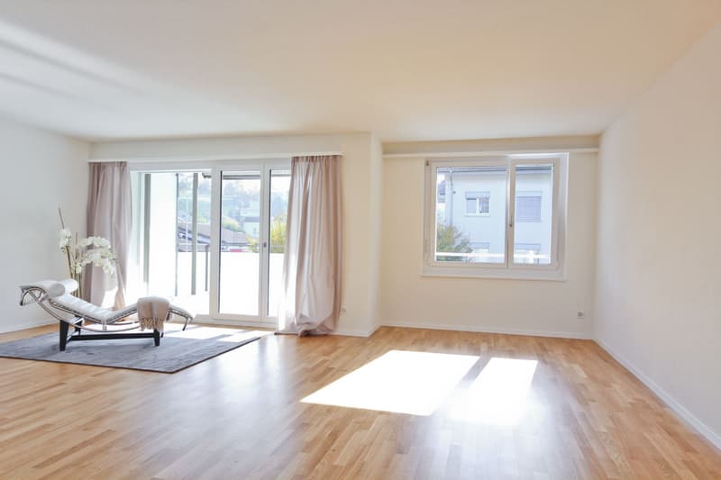 Experience unique living comfort in a quiet location! (4)