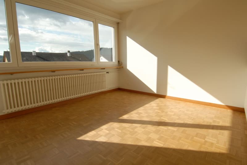 Wohnen an ruhiger Lage! Grosszügige Wohnung Nähe Waldrand! (4)
