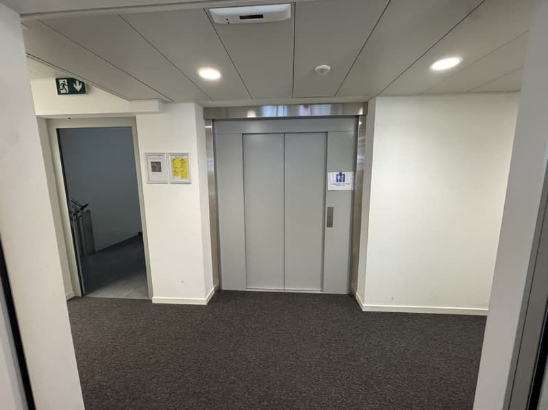 Bürofläche im 2. OG mit 156m2 mit grosser Dachterrasse (9)