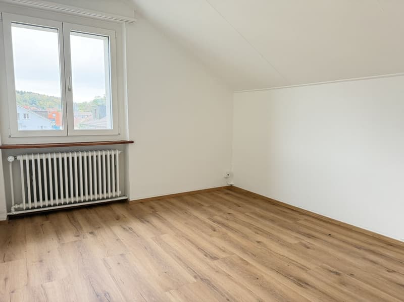 Frisch sanierte Dachgeschosswohnung zum Wohlfühlen! (4)
