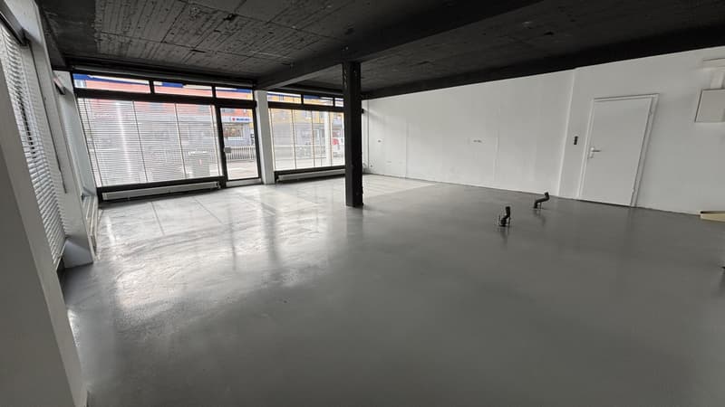 Spazio commerciale in posizione centrale a Töss (11)