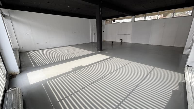Spazio commerciale in posizione centrale a Töss (10)
