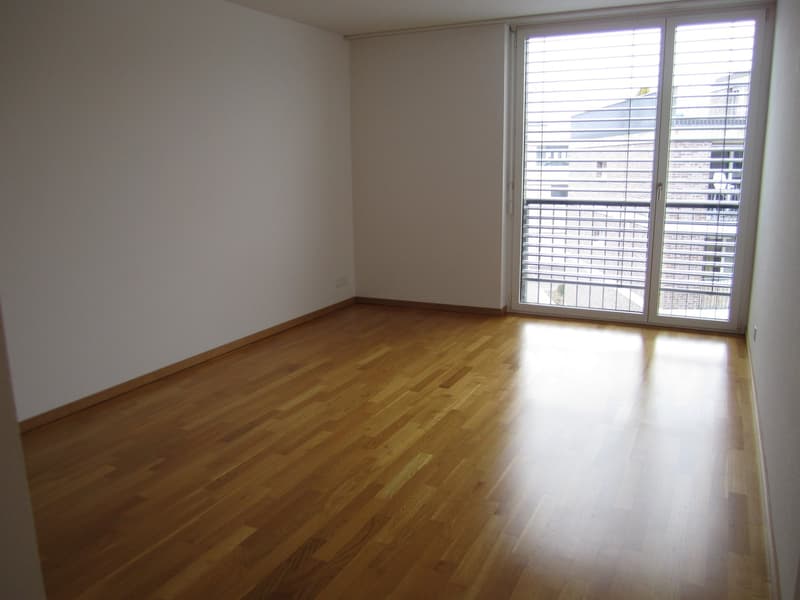 Family-friendly apartment building (5)