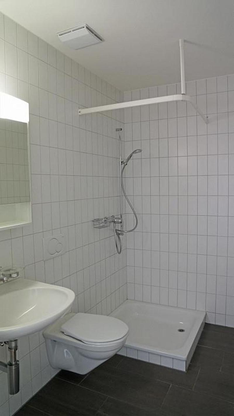 Family-friendly apartment building (8)