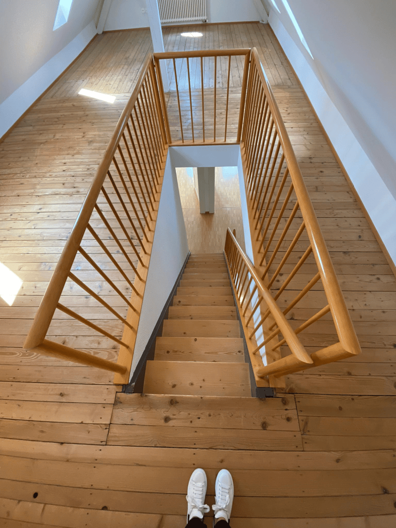 Charming 4-room old building apartment with balcony and beautiful view in Thalwil (3)