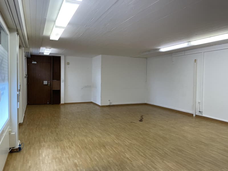 Commercial space in Zürich-Seebach for rent as temporary use (4)