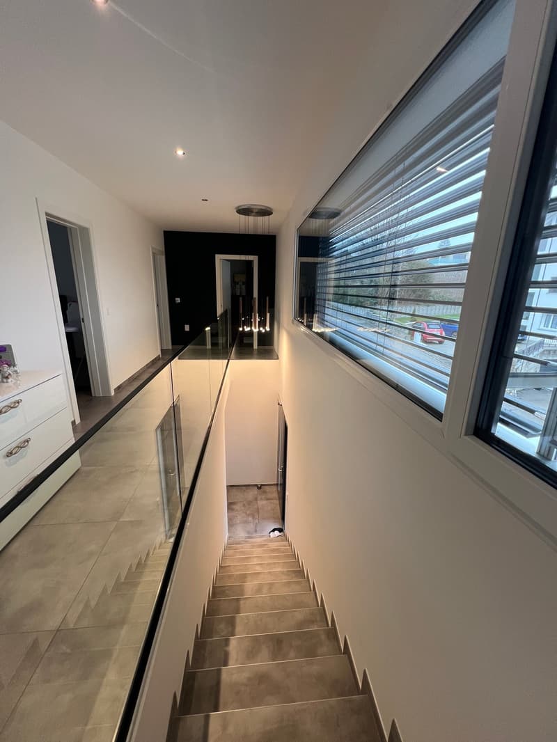 Magnifique villa contemporaine de 6.5 pièces avec studio indépendant – Marly (FR) (9)