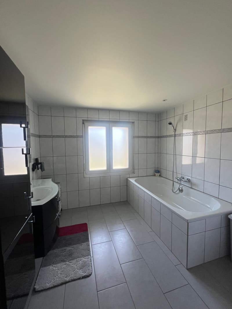 Charming individual house renovated with great potential – Chénens (6)