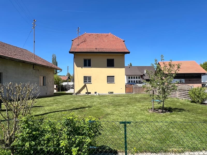 Charming individual house renovated with great potential – Chénens (2)