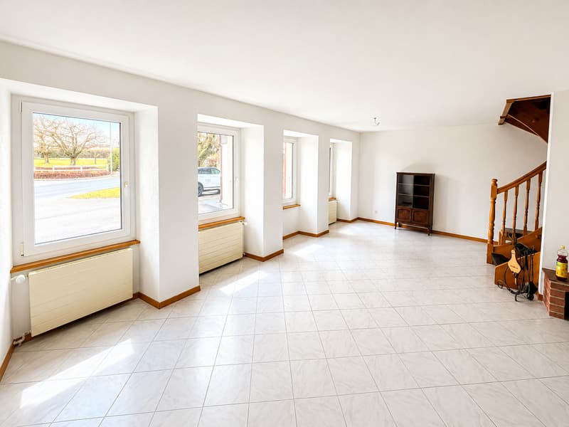 Ferme de caractère avec 3 logements indépendants sur 2'998 m² de terrain (9)