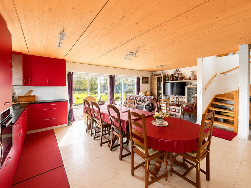 Ferme de caractère avec 3 logements indépendants sur 2'998 m² de terrain (5)