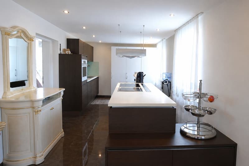 Eigenschaft mit Charakter, bestehend aus 3 Wohnungen – 393 m² Wohnfläche in Romont (4)