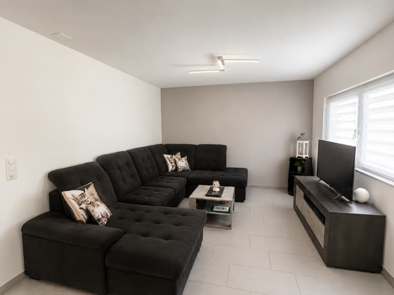 For sale – Charming renovated single-family home in Chénens (3)
