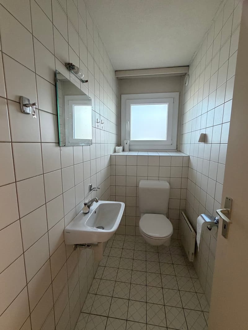 Apartment with 4.5 rooms and balcony – To be renovated according to your wishes (7)