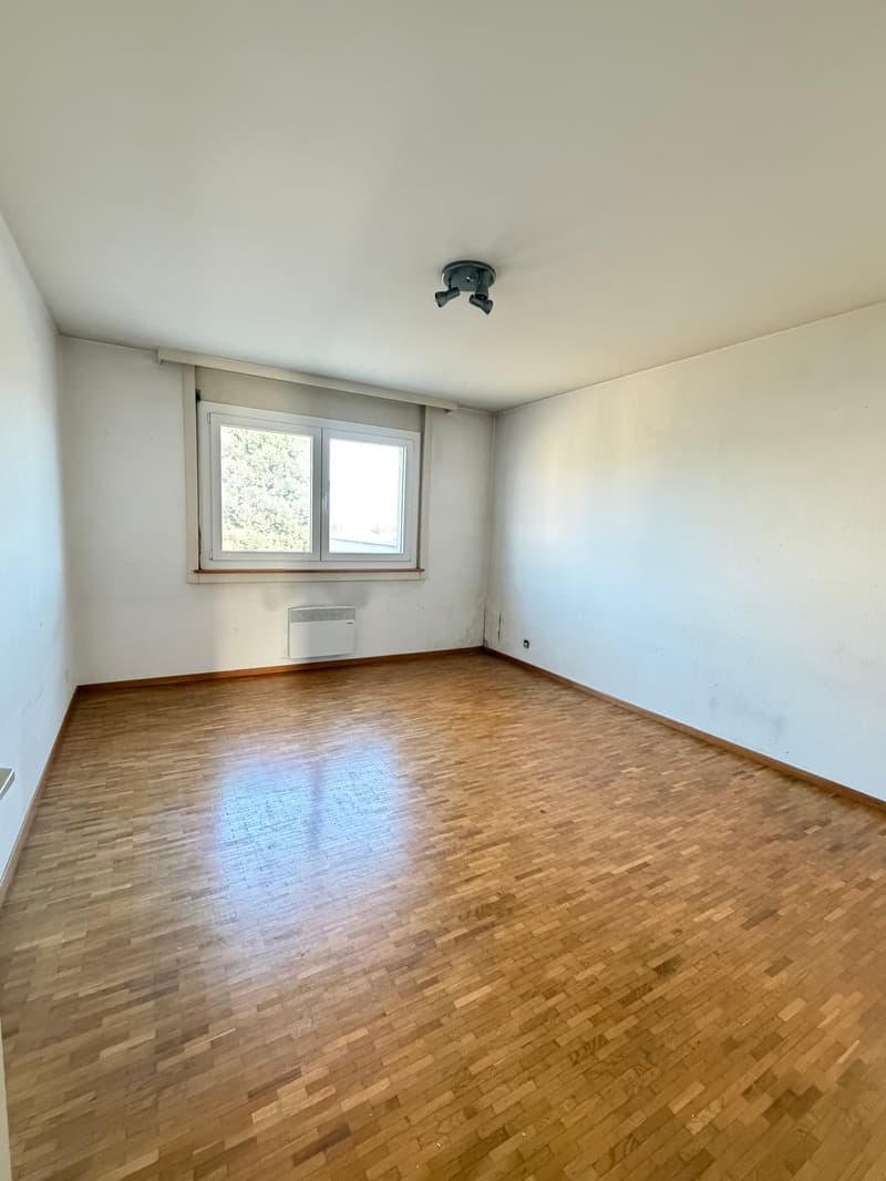 OPPORTUNITÉ À ROMONT – 4.5 PIÈCES DE 106 M² AVEC GRAND BALCON – FORT POTENTIEL APRÈS RÉNOVATION (4)