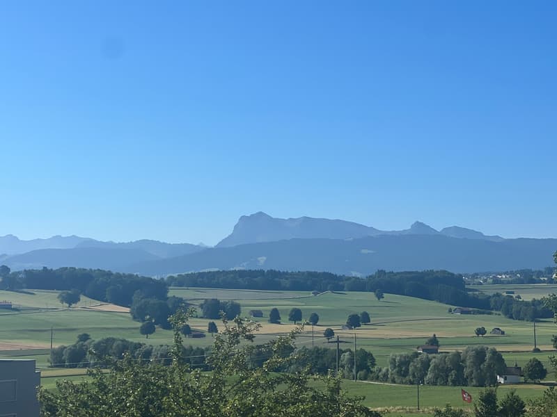 À LOUER À ROMONT – SPACIEUX APPARTEMENT DE 4.5 PIÈCES AVEC BALCON ET MAGNIFIQUE VUE (4)