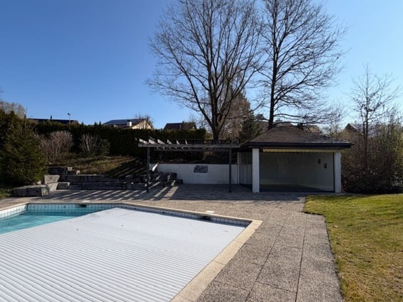 Pavillion und Pool