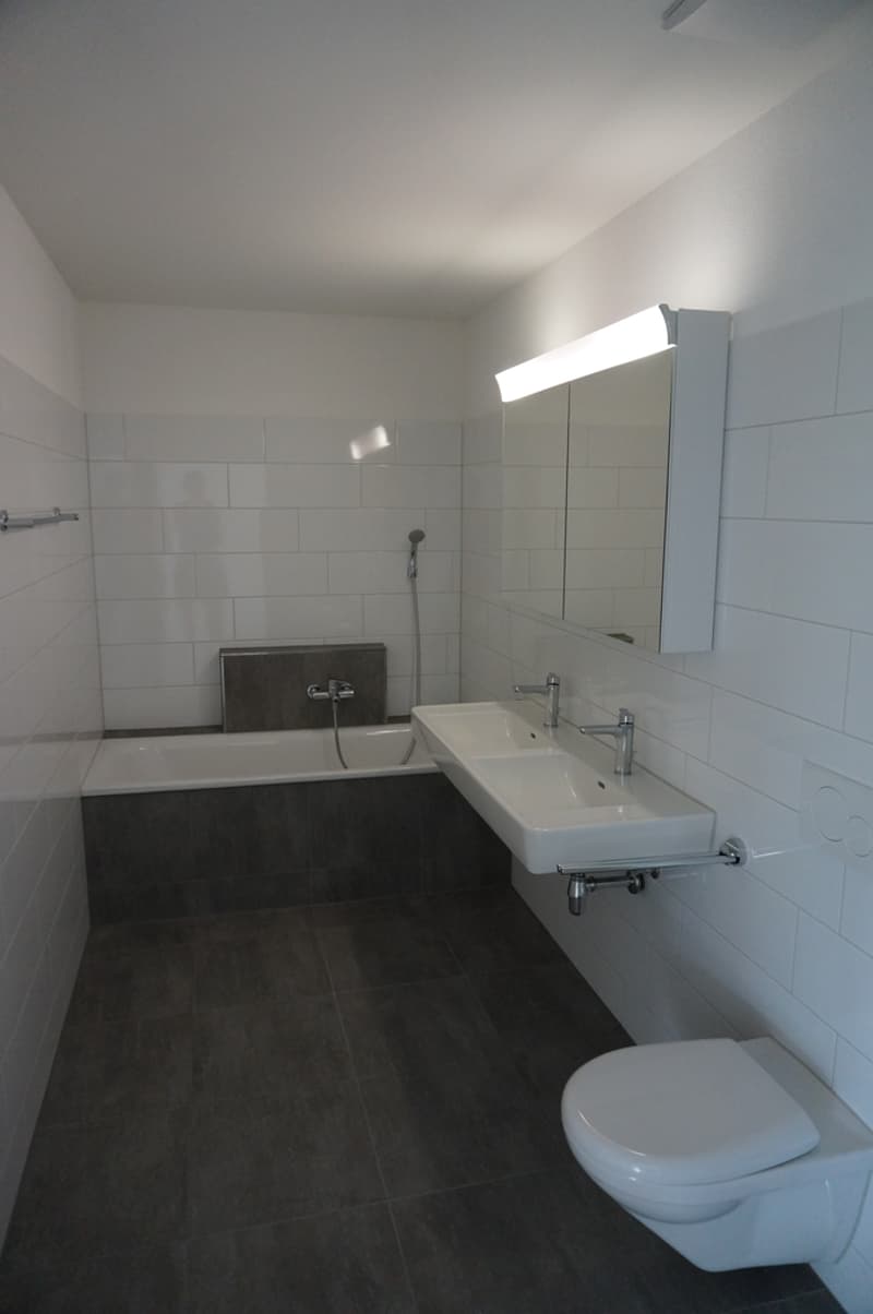 Badezimmer mit Badewanne