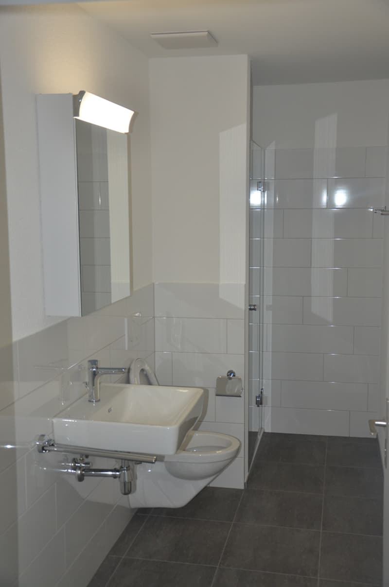 Badezimmer mit Dusche
