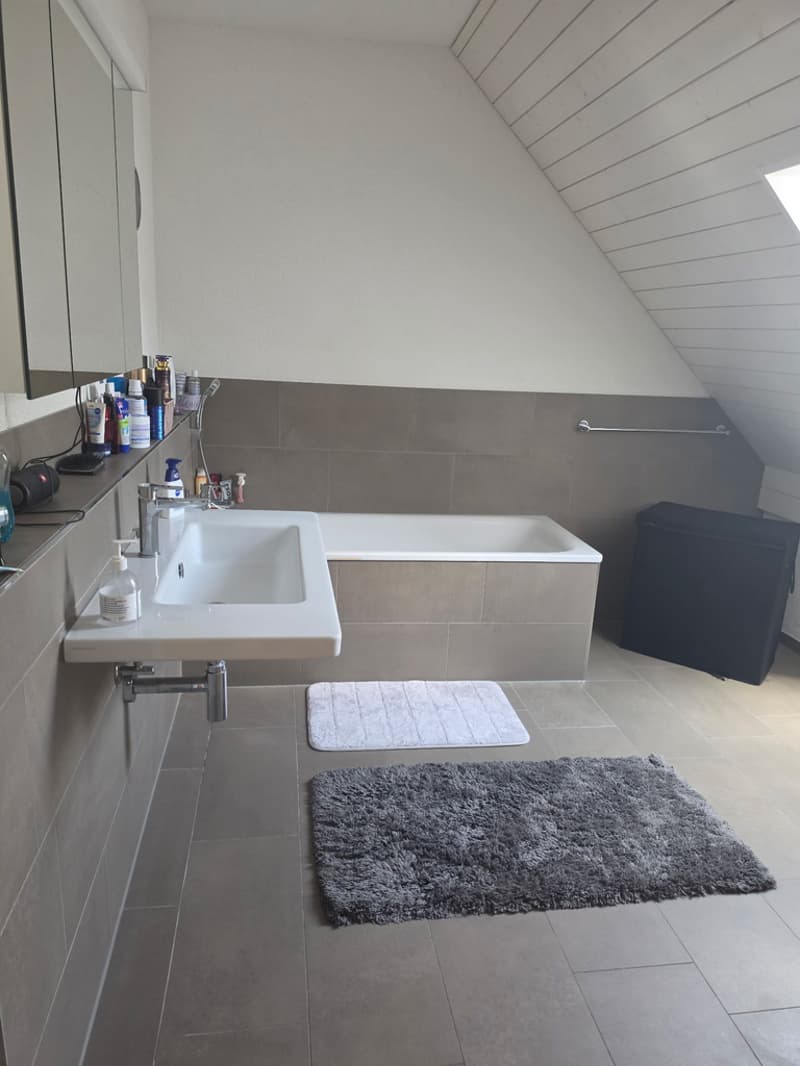 Badezimmer mit Badewanne